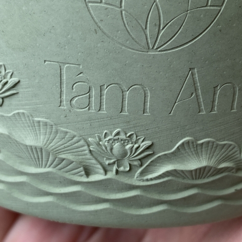 Hũ nến điêu khắc hoa sen